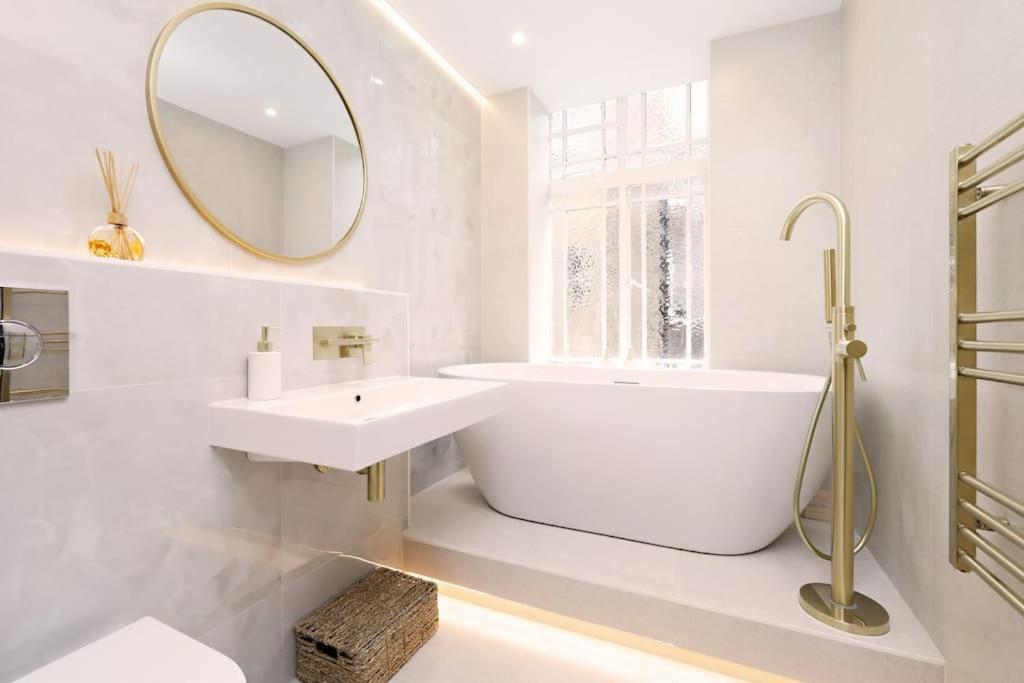 Lux 3 Bedrooms 4 Bathrooms Notting Hill * Londra